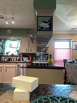 superbearboss online show from 16, 4, 2026