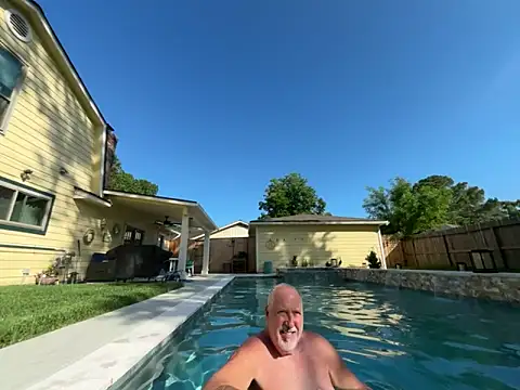 Snapshot of superbearboss chatting on 29, 5, 2026 superbearboss online show from 29, 5, 2026