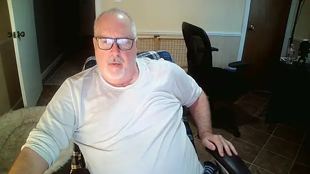 superbearboss online show from 28, 10, 2025