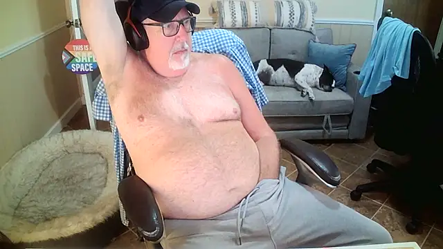 Snapshot of superbearboss chatting on 2, 6, 2026 superbearboss online show from 2, 6, 2026