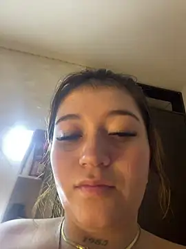 Karina Leon online show from 2, 7, 2026