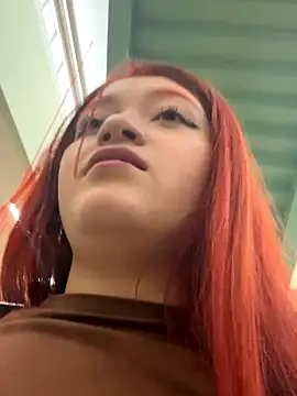 Karina Leon online show from 16, 12, 2025