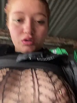 Karina Leon online show from 13, 1, 2026