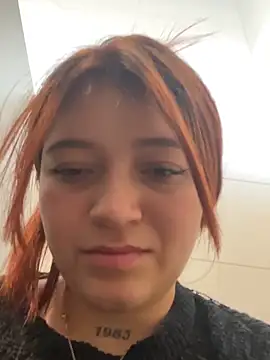 Karina Leon online show from 8, 5, 2026