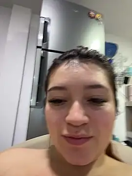 Karina Leon online show from 7, 6, 2026