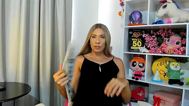 Snapshot of davinaclaire chatting on 17, 7, 2026 davinaclaire online show from 17, 7, 2026
