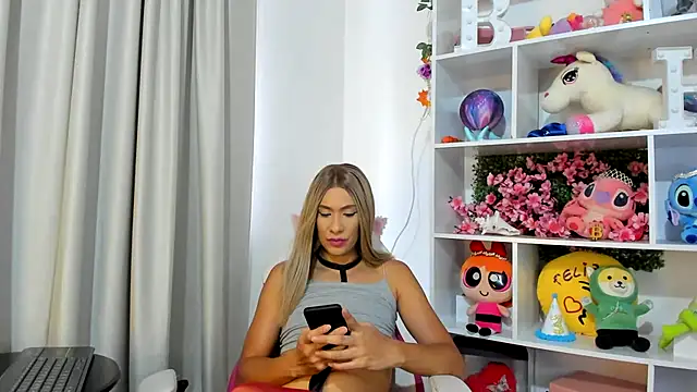 Snapshot of davinaclaire chatting on 25, 6, 2026 davinaclaire online show from 25, 6, 2026