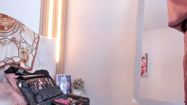 Snapshot of Alexa_Bravva chatting on 27, 5, 2026 Alexa Bravva online show from 27, 5, 2026