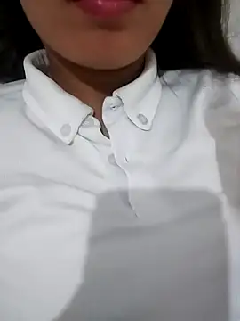 saraaxx1 online show from 13, 5, 2026