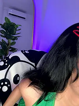  Emily Thompson  online show from 8, 1, 2026