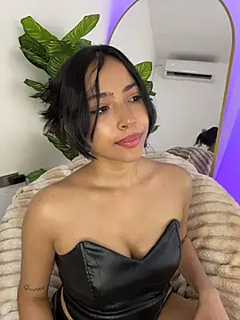Snapshot of _Emily_Thompson_ chatting on 22, 6, 2026 Emily Thompson online show from 22, 6, 2026