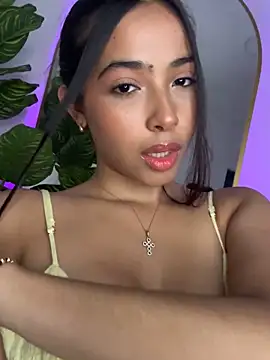  Emily Thompson  online show from 19, 10, 2025