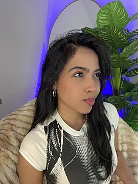  Emily Thompson  online show from 12, 4, 2026