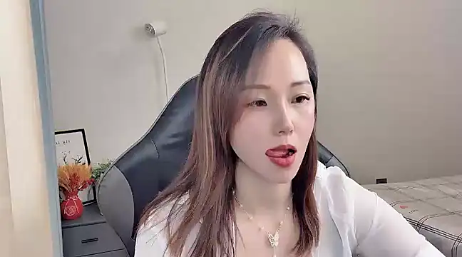 Dewluna online show from 6, 3, 2025