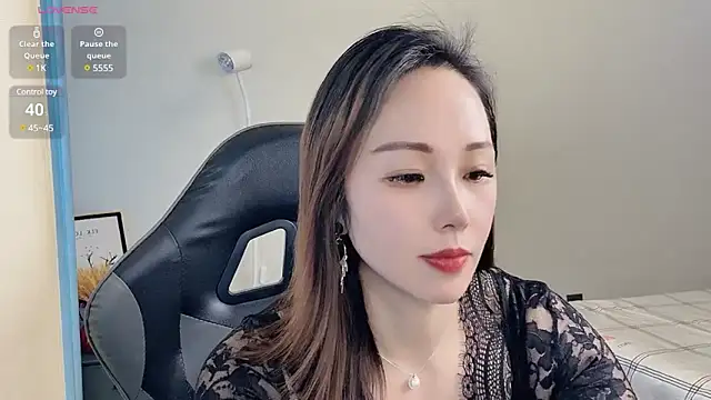 Dewluna online show from 6, 3, 2025