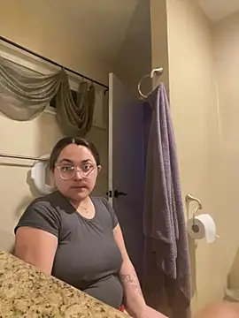 Snapshot of sexy_milfbell chatting on 11, 3, 2025 sexy milfbell online show from 11, 3, 2025