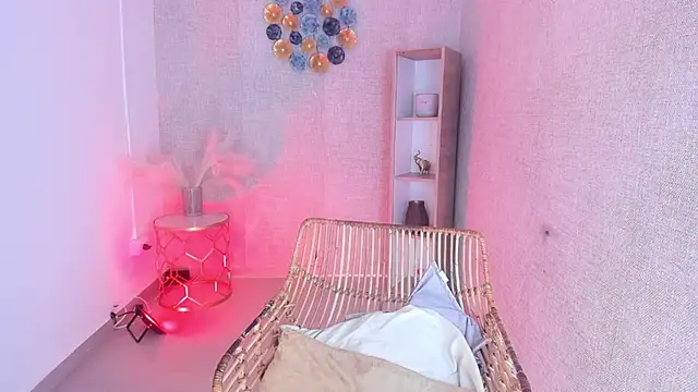 grace tom online show from 4, 12, 2025