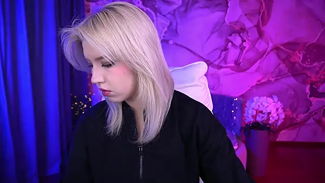 SelenaIris online show from 2, 10, 2025