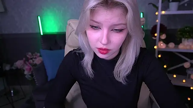 SelenaIris online show from 18, 3, 2025