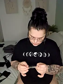 Saucy-Serenity online show from 11, 1, 2026