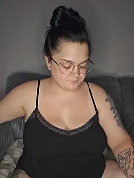 Snapshot of Saucy-Serenity chatting on 12, 7, 2026 Saucy-Serenity online show from 12, 7, 2026