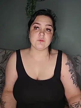 Snapshot of Saucy-Serenity chatting on 9, 6, 2026 Saucy-Serenity online show from 9, 6, 2026
