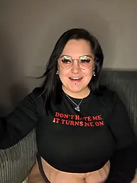 Snapshot of Saucy-Serenity chatting on 8, 11, 2025 Saucy-Serenity online show from 8, 11, 2025