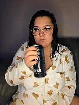 Snapshot of Saucy-Serenity chatting on 13, 11, 2025 Saucy-Serenity online show from 13, 11, 2025