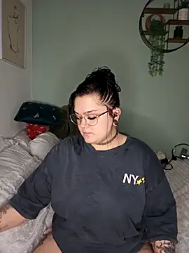 Saucy-Serenity online show from 21, 2, 2026