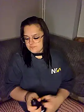 Snapshot of Saucy-Serenity chatting on 14, 10, 2025 Saucy-Serenity online show from 14, 10, 2025