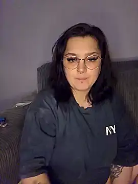 Snapshot of Saucy-Serenity chatting on 2, 11, 2025 Saucy-Serenity online show from 2, 11, 2025