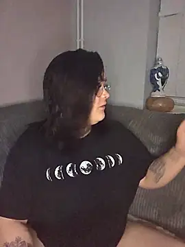 Snapshot of Saucy-Serenity chatting on 21, 10, 2025 Saucy-Serenity online show from 21, 10, 2025