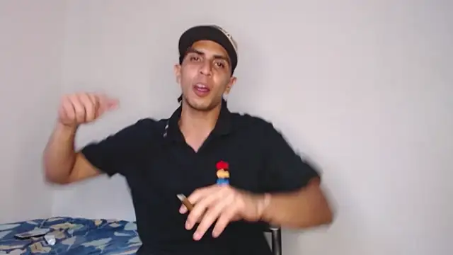 Snapshot of Monkey_uchiha777 chatting on 18, 12, 2025 Monkey uchiha777 online show from 18, 12, 2025