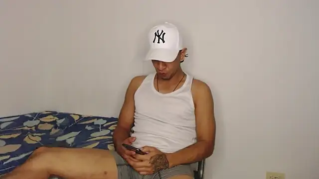 Snapshot of Monkey_uchiha777 chatting on 23, 11, 2025 Monkey uchiha777 online show from 23, 11, 2025