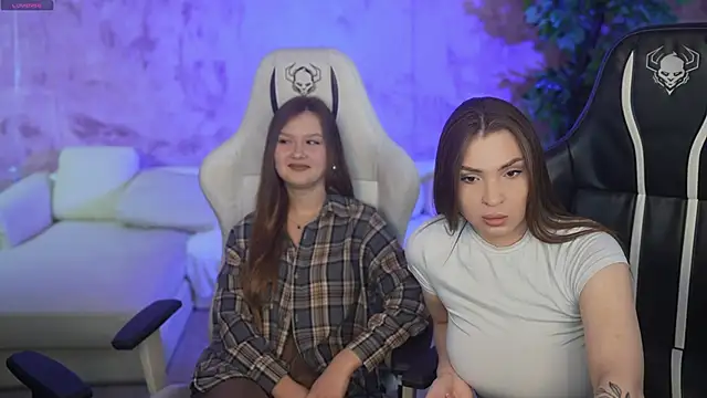 Snapshot of Billie054 chatting on 8, 10, 2025 Billie054 online show from 8, 10, 2025