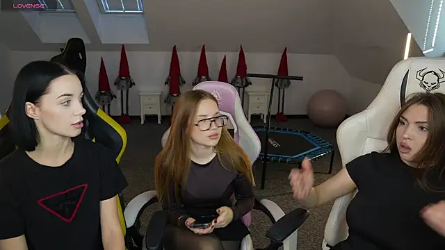 Snapshot of Billie054 chatting on 6, 11, 2025 Billie054 online show from 6, 11, 2025