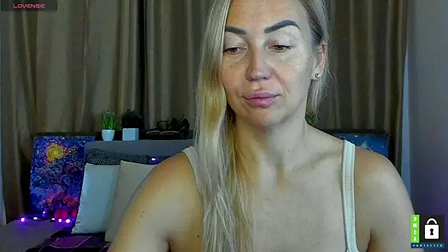 Snapshot of Kiss_julli88I chatting on 22, 10, 2025 Kiss julli88I online show from 22, 10, 2025