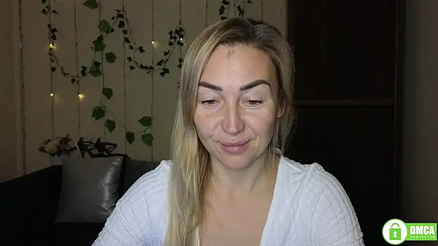 Snapshot of Kiss_julli88I chatting on 9, 11, 2025 Kiss julli88I online show from 9, 11, 2025