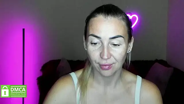 Snapshot of Kiss_julli88I chatting on 15, 10, 2025 Kiss julli88I online show from 15, 10, 2025