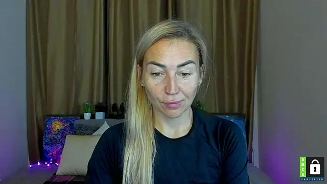 Snapshot of Kiss_julli88I chatting on 24, 10, 2025 Kiss julli88I online show from 24, 10, 2025