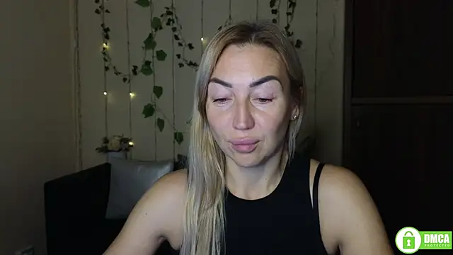 Snapshot of Kiss_julli88I chatting on 10, 10, 2025 Kiss julli88I online show from 10, 10, 2025