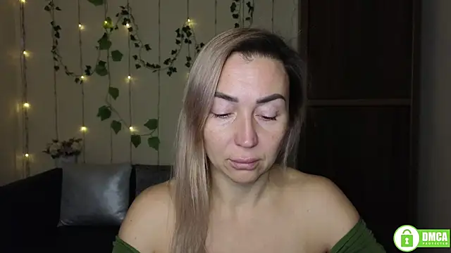 Snapshot of Kiss_julli88I chatting on 24, 11, 2025 Kiss julli88I online show from 24, 11, 2025