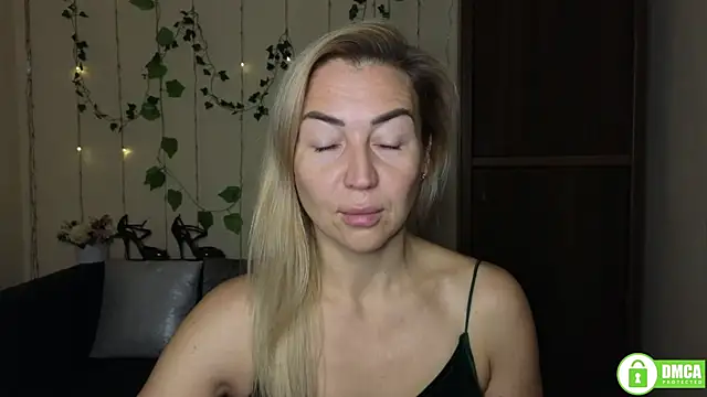 Snapshot of Kiss_julli88I chatting on 4, 11, 2025 Kiss julli88I online show from 4, 11, 2025