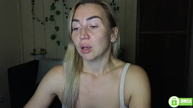 Snapshot of Kiss_julli88I chatting on 12, 10, 2025 Kiss julli88I online show from 12, 10, 2025