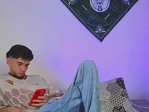 Snapshot of samevansx_ chatting on 4, 10, 2025 samevansx online show from 4, 10, 2025