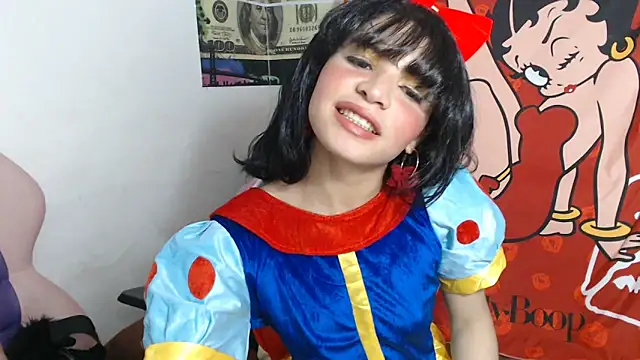 Amala Hott online show from 26, 10, 2025