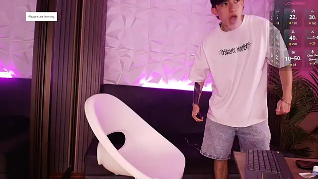 Snapshot of troy_rouge chatting on 19, 11, 2025 troy rouge online show from 19, 11, 2025