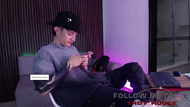 Snapshot of troy_rouge chatting on 3, 11, 2025 troy rouge online show from 3, 11, 2025