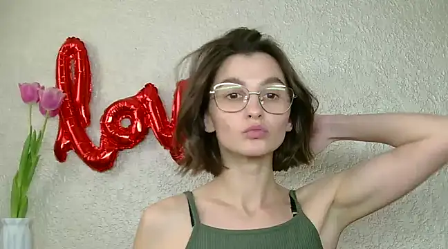luna Gharming online show from 11, 3, 2025