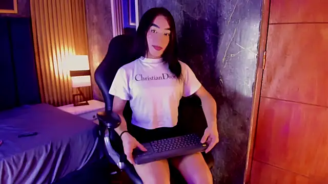 Small Hot19 online show from 22, 4, 2026